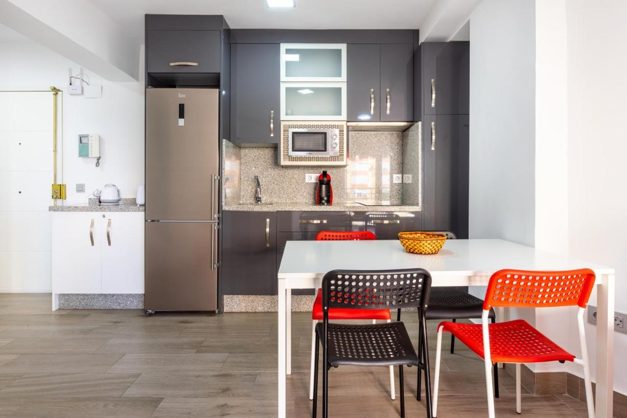 Apartamento Primera Linea Playa Алгаробо-Коста Екстериор снимка