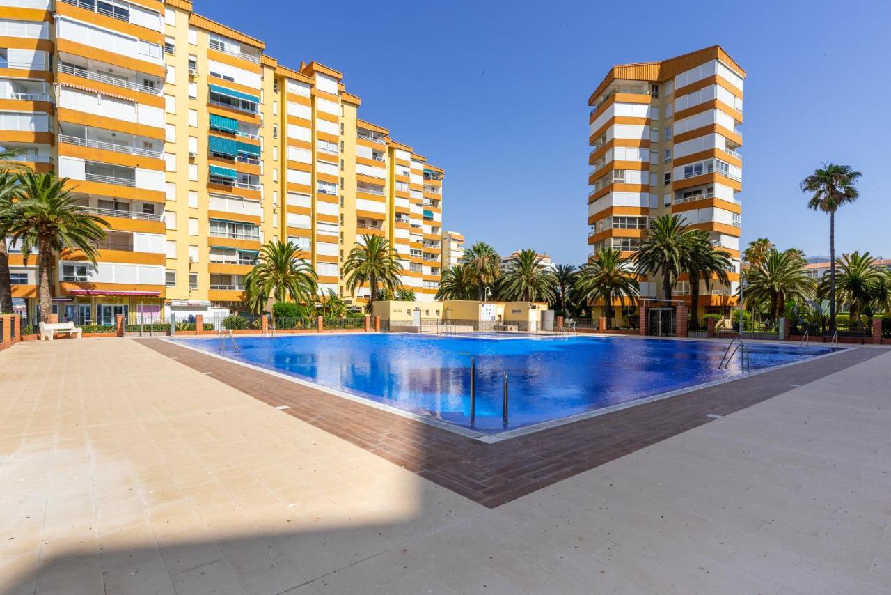 Apartamento Primera Linea Playa Алгаробо-Коста Екстериор снимка