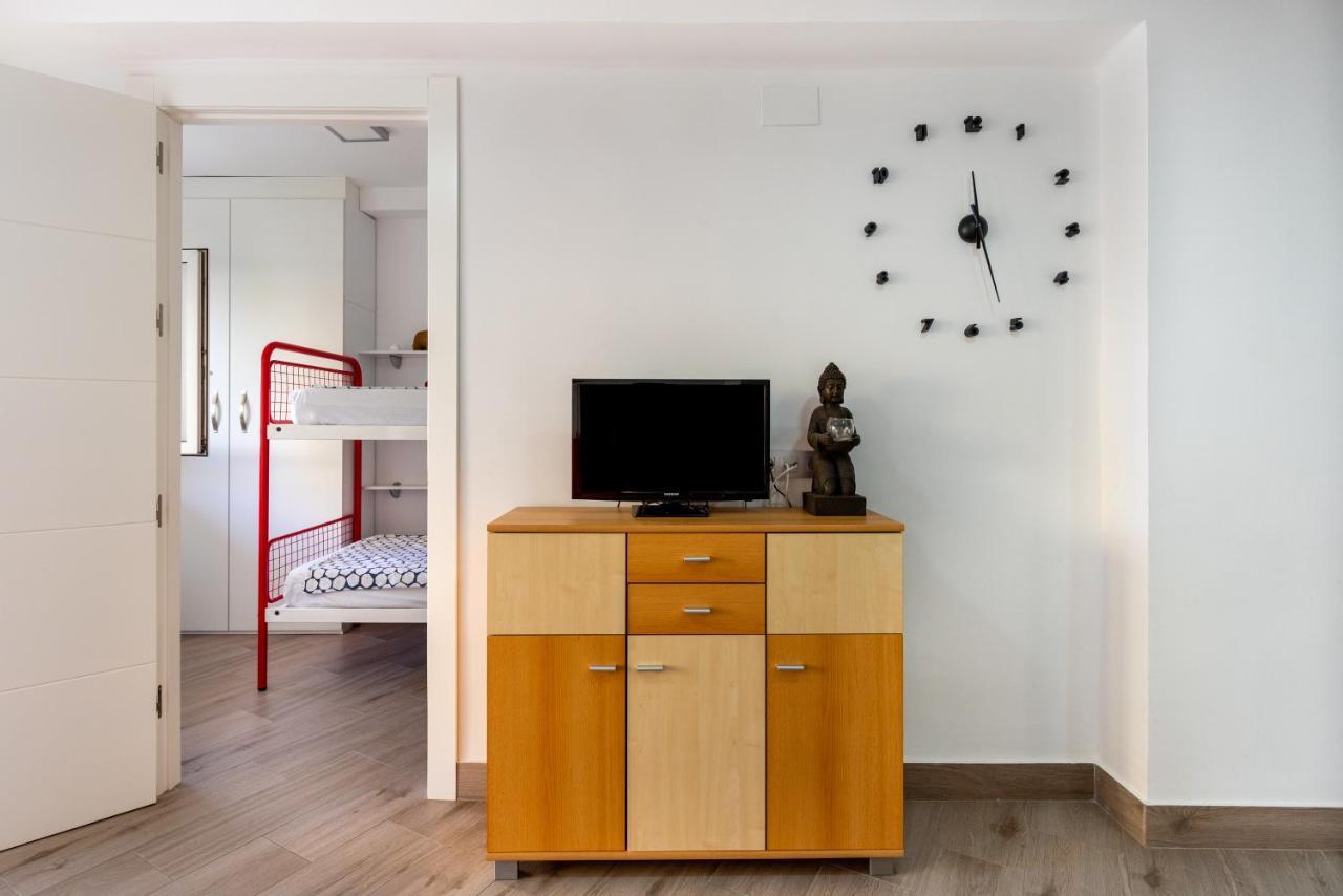 Apartamento Primera Linea Playa Алгаробо-Коста Екстериор снимка
