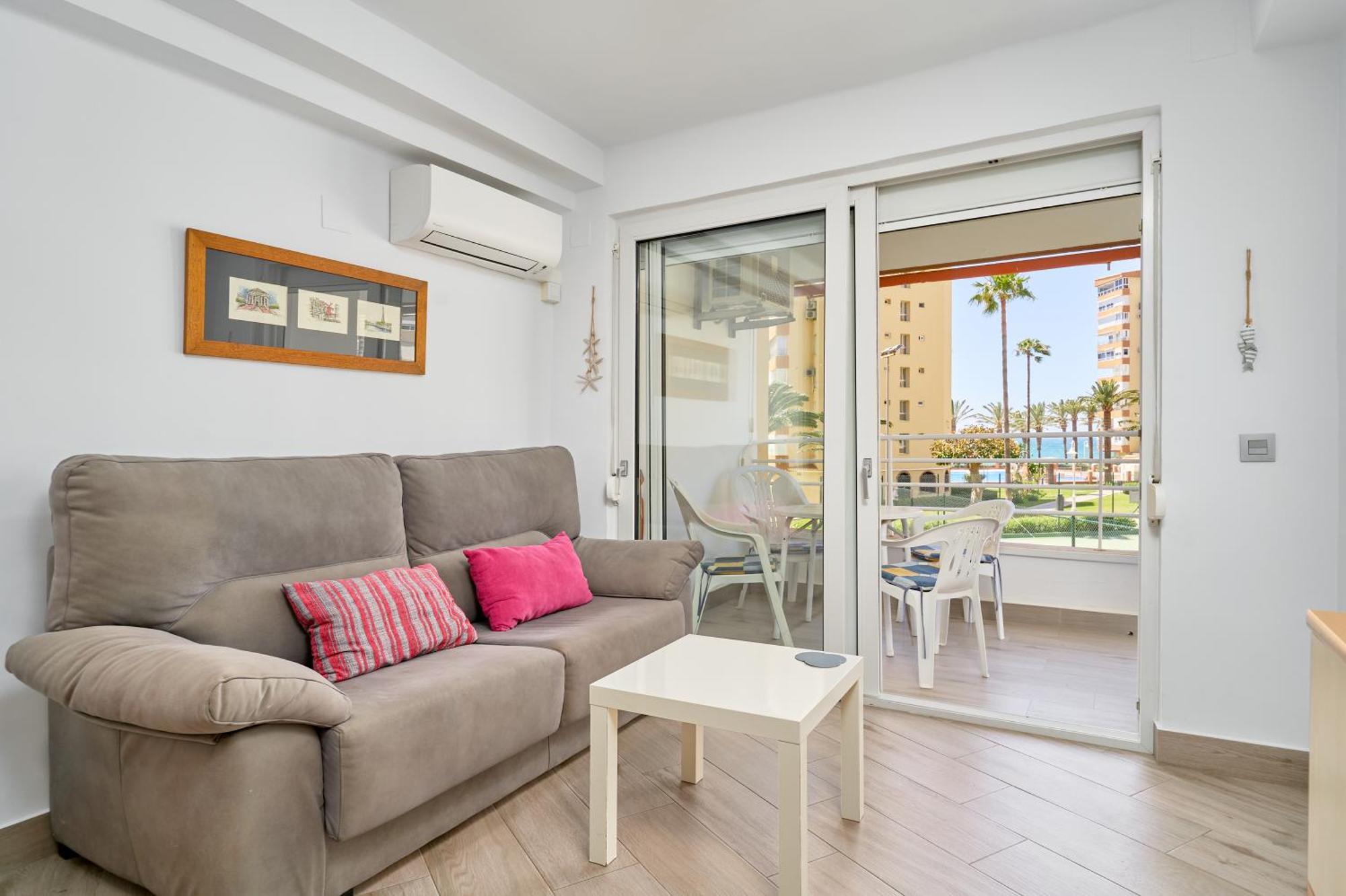 Apartamento Primera Linea Playa Алгаробо-Коста Екстериор снимка